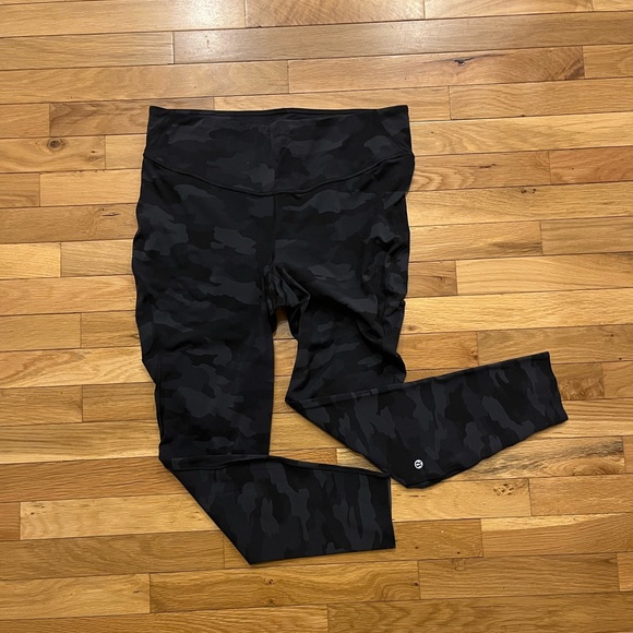 ✨ NWOT ✨ Lululemon Base Pace High-Rise Tight, 28”, Size 14 - Picture 1 of 3